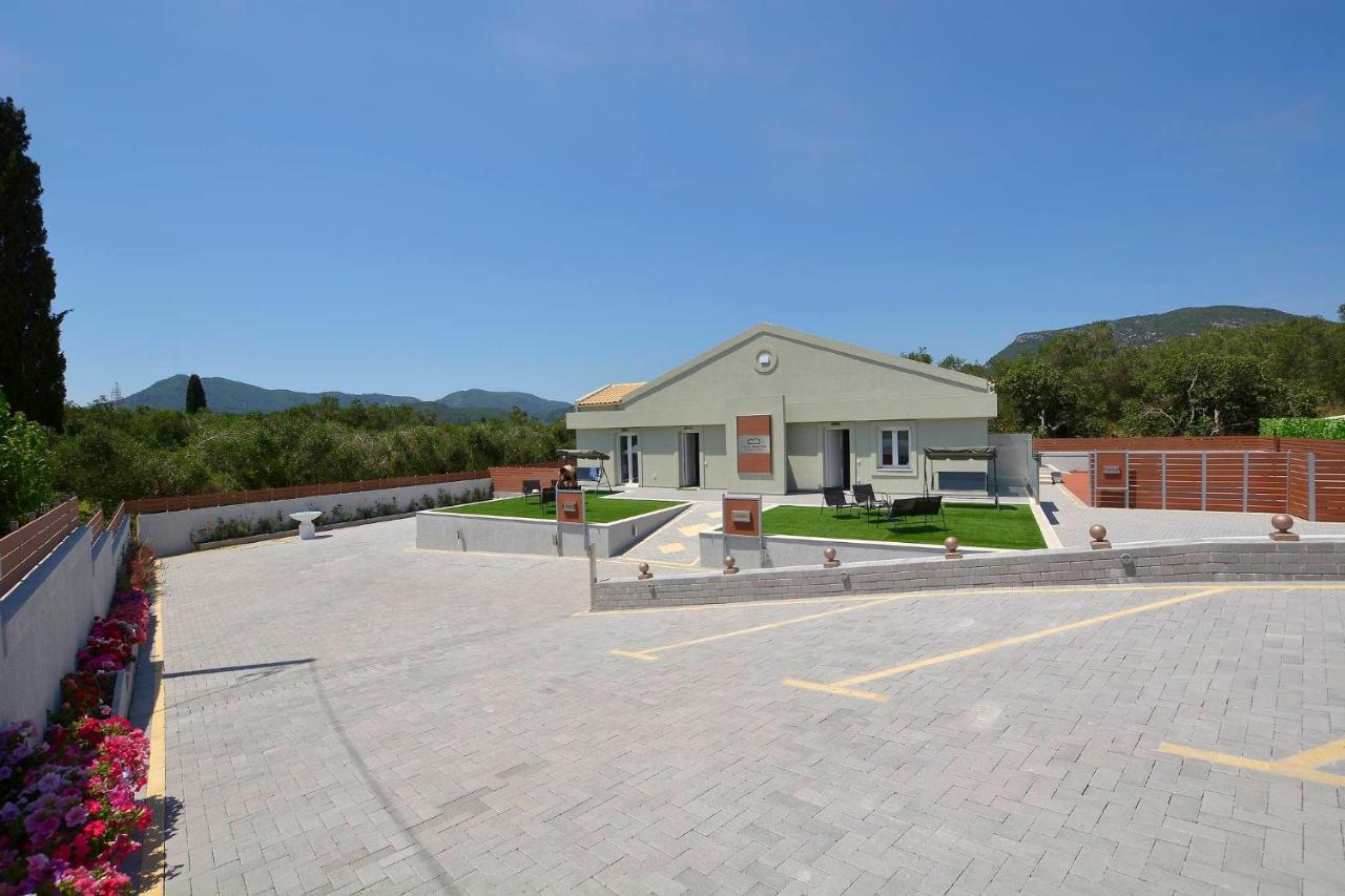 Bratou Aqua In Stroggi Villa *